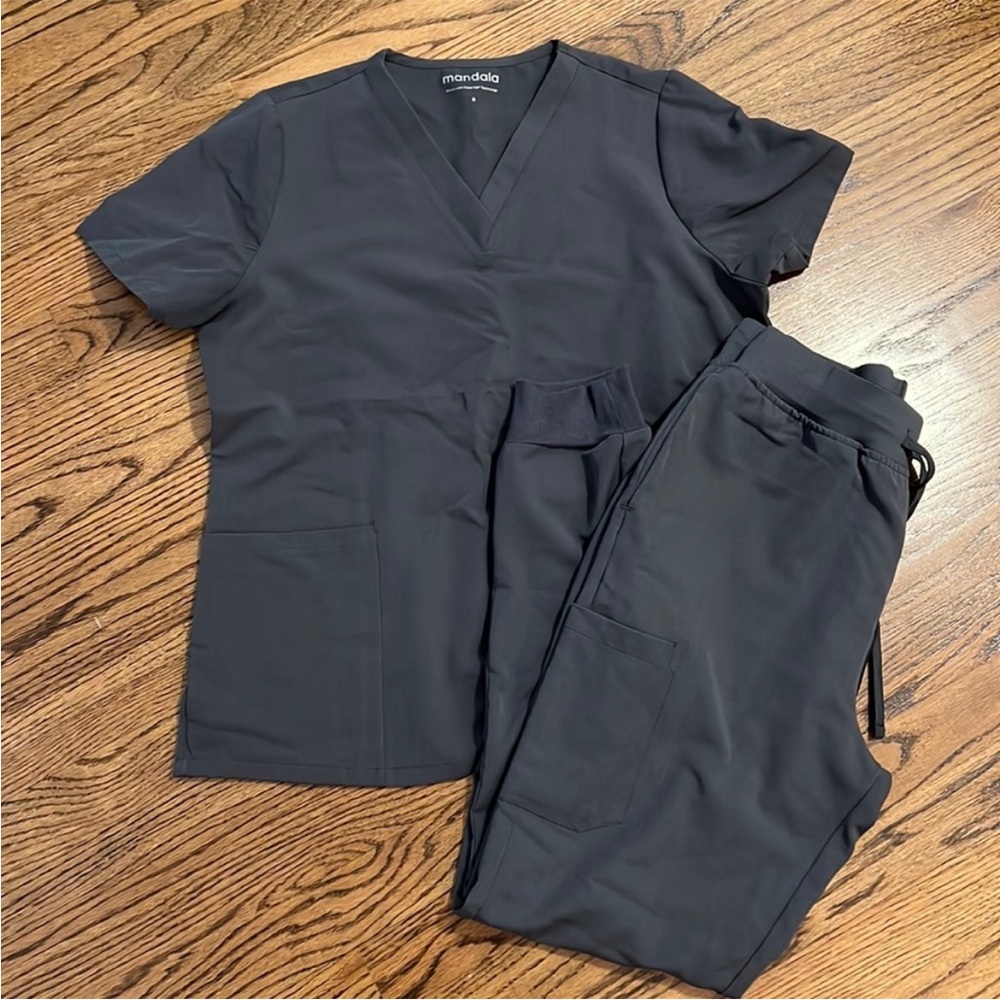 Mandala Pewter Grey Jogger Scrub Set- Large
